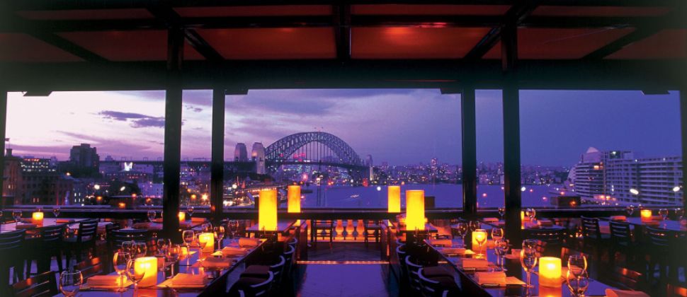 restaurant with dinner and a view of Sydney Harbour